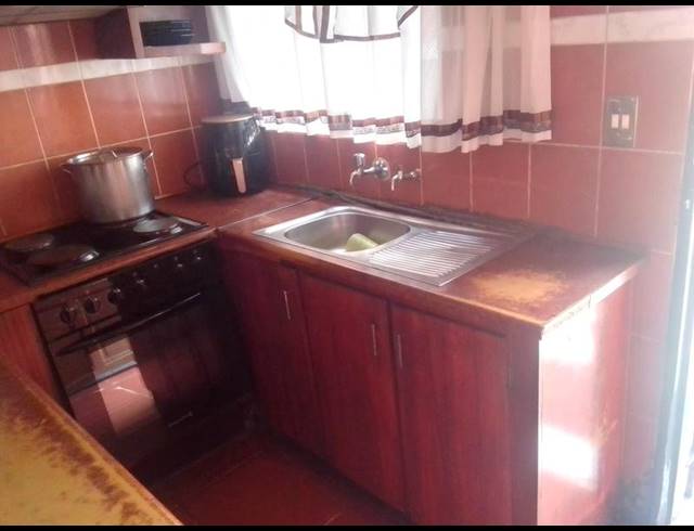 3 BEDROOM HOUSE FOR SALE IN MEADOWLANDS